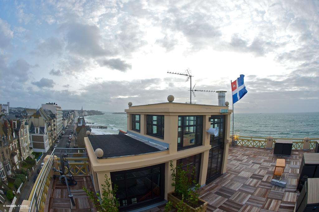 Ambassadeurs Logis Hotel 3*