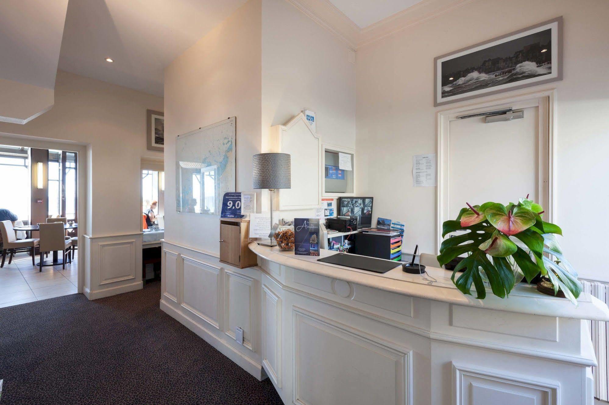 Hotel Ambassadeurs Logis