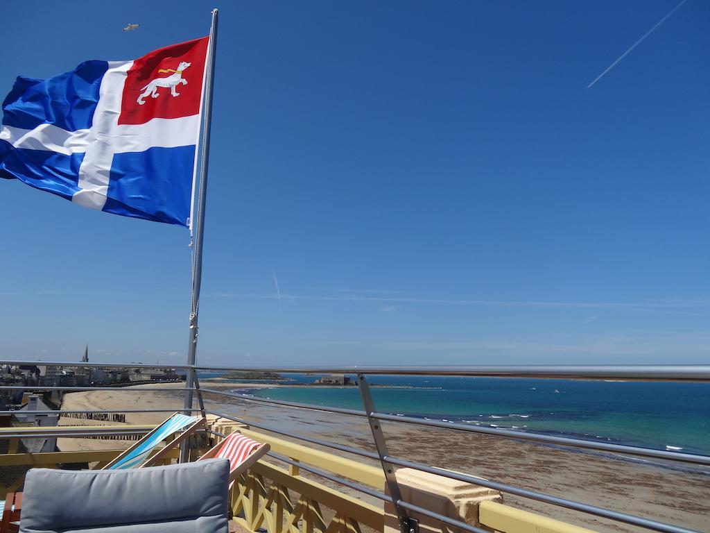 Ambassadeurs Logis Hotel